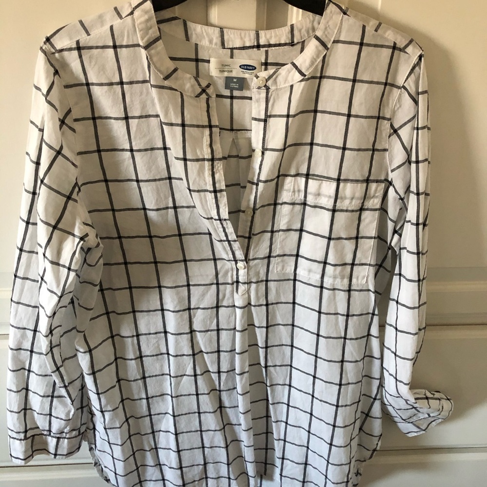 Black and white tunic